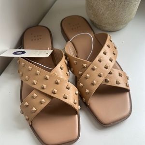 A new day sandals in beige with metal beige studs